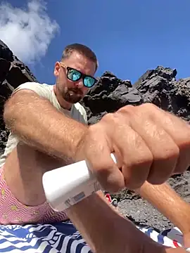 Snapshot of RSR_26689 chatting on 10.01.25 RSR 26689 online show from 10.01.25