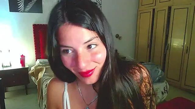 Snapshot of Alma-Mora chatting on 11.14.25 Alma-Mora online show from 11.14.25