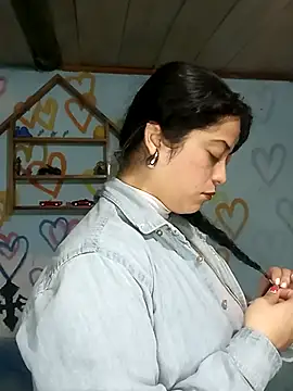 Elvishcassie  online show from 03.12.25