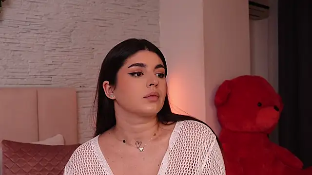 Snapshot of RachelSwaan chatting on 12.19.24 RachelSwaan online show from 12.19.24