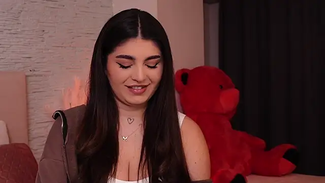 Snapshot of RachelSwaan chatting on 12.28.24 RachelSwaan online show from 12.28.24