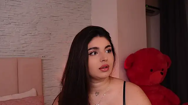 Snapshot of RachelSwaan chatting on 01.10.25 RachelSwaan online show from 01.10.25