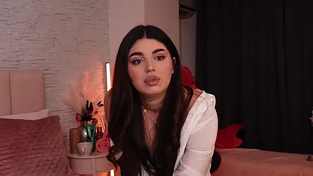 Snapshot of RachelSwaan chatting on 01.14.25 RachelSwaan online show from 01.14.25