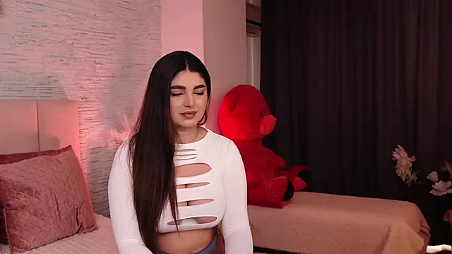 Snapshot of RachelSwaan chatting on 02.23.25 RachelSwaan online show from 02.23.25