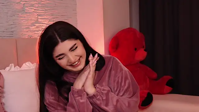 Snapshot of RachelSwaan chatting on 03.07.25 RachelSwaan online show from 03.07.25