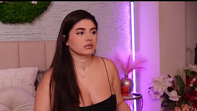 Snapshot of RachelSwaan chatting on 10.24.25 RachelSwaan online show from 10.24.25