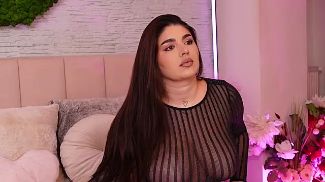 Snapshot of RachelSwaan chatting on 11.06.25 RachelSwaan online show from 11.06.25