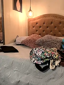 evafoxs online show from 12.16.25