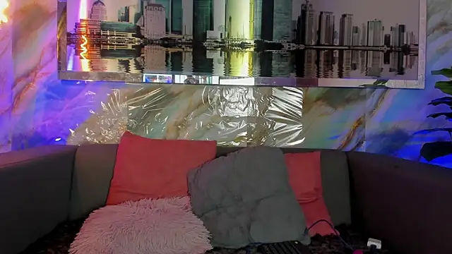 Layla 707 online show from 03.07.25