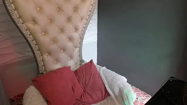 Layla 707 online show from 03.07.26