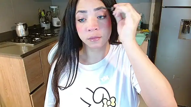 Snapshot of Kylie_martinez chatting on 01.31.25 Kylie martinez online show from 01.31.25