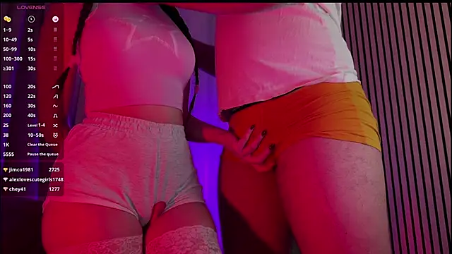 Snapshot of BubbleDoll chatting on 12.25.24 BubbleDoll online show from 12.25.24