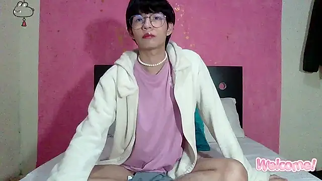 Snapshot of seung_vinblue chatting on 12.07.24 seung vinblue online show from 12.07.24