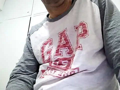 Snapshot of kopgelhadi chatting on 12.30.24 kopgelhadi online show from 12.30.24