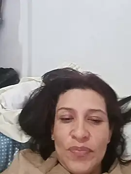 Slut Milf  online show from 01.01.25