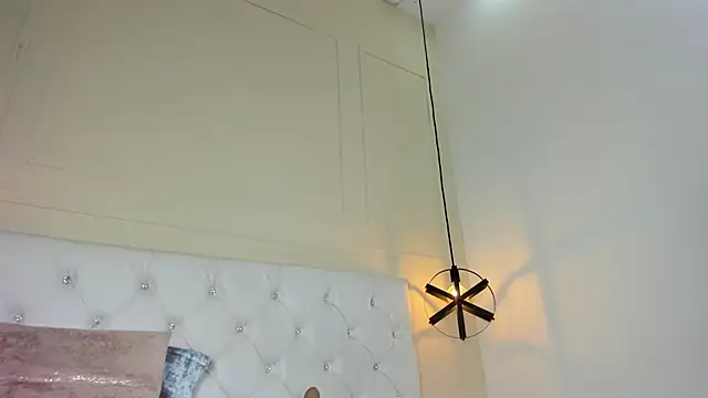 Slut Milf  online show from 01.21.25