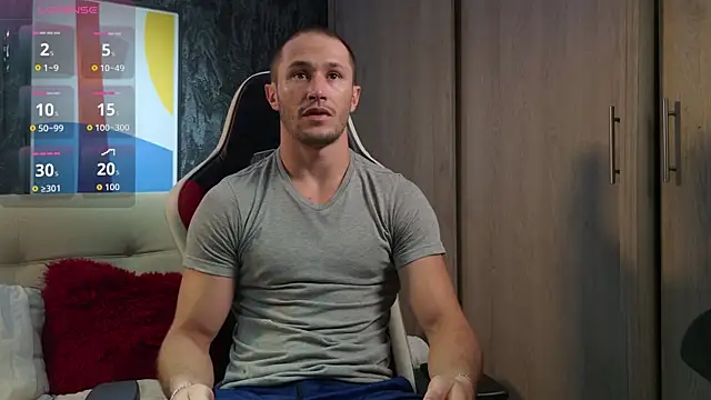 Snapshot of AxelFairchaild chatting on 11.22.25 AxelFairchaild online show from 11.22.25