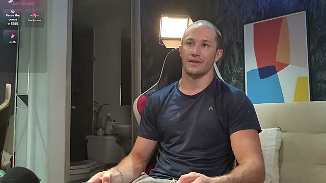 Snapshot of AxelFairchaild chatting on 11.25.25 AxelFairchaild online show from 11.25.25