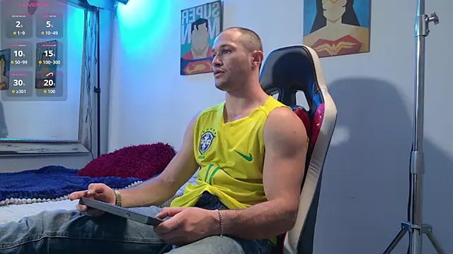 Snapshot of AxelFairchaild chatting on 07.29.26 AxelFairchaild online show from 07.29.26