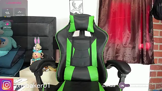 Snapshot of Axel_baker01 chatting on 03.19.25 Axel baker01 online show from 03.19.25