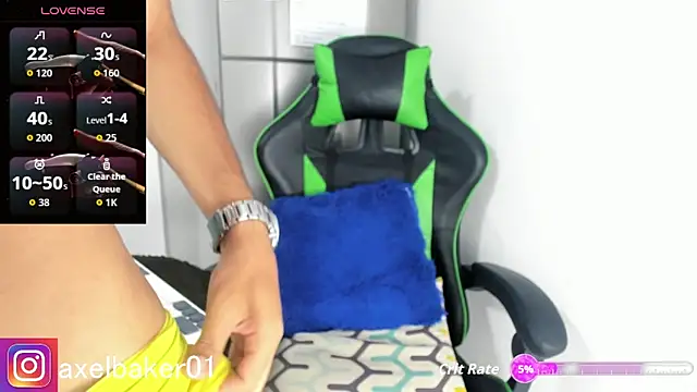 Snapshot of Axel_baker01 chatting on 10.15.25 Axel baker01 online show from 10.15.25