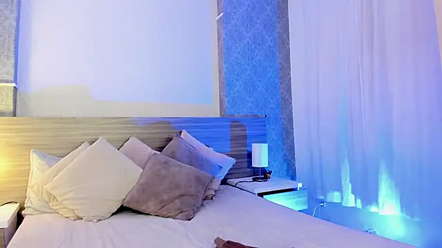 Snapshot of Mistyca chatting on 11.04.25 Mistyca online show from 11.04.25