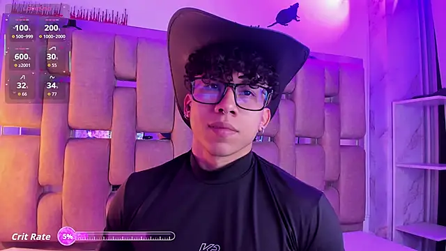 Snapshot of AkazaBoy_ chatting on 10.31.25 AkazaBoy online show from 10.31.25