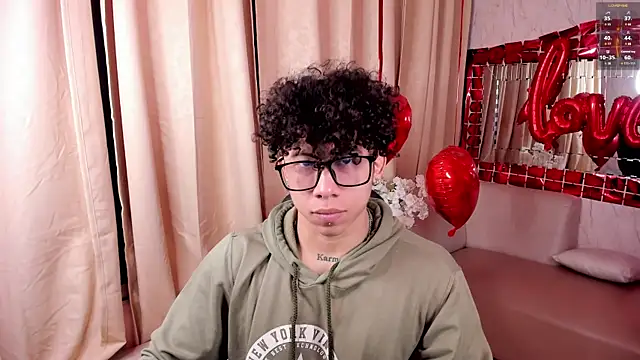 Snapshot of AkazaBoy_ chatting on 02.18.26 AkazaBoy online show from 02.18.26