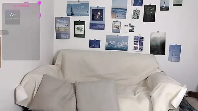 Snapshot of LiLiYbaby chatting on 01.02.25 LiLiYbaby online show from 01.02.25