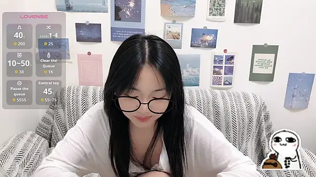 Snapshot of LiLiYbaby chatting on 09.20.25 LiLiYbaby online show from 09.20.25