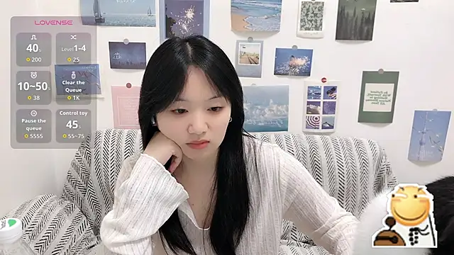 Snapshot of LiLiYbaby chatting on 09.30.25 LiLiYbaby online show from 09.30.25