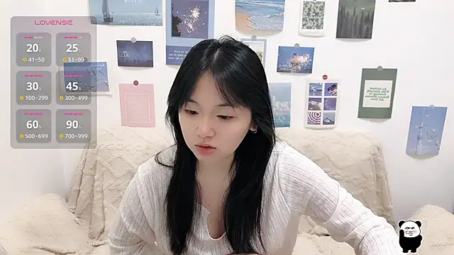 Snapshot of LiLiYbaby chatting on 10.16.25 LiLiYbaby online show from 10.16.25