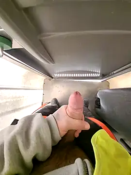 Snapshot of omarito100 chatting on 11.28.25 omarito100 online show from 11.28.25