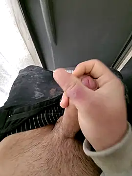 Snapshot of omarito100 chatting on 12.16.25 omarito100 online show from 12.16.25