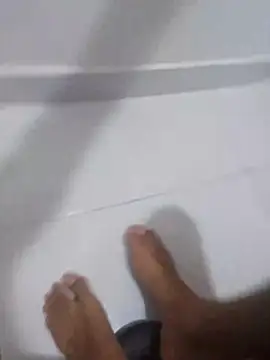 alvaroenriqe23 online show from 10.25.25