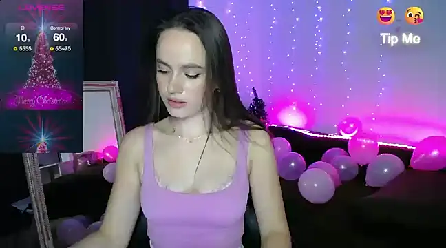 Snapshot of Emillias chatting on 12.24.24 Emillias online show from 12.24.24
