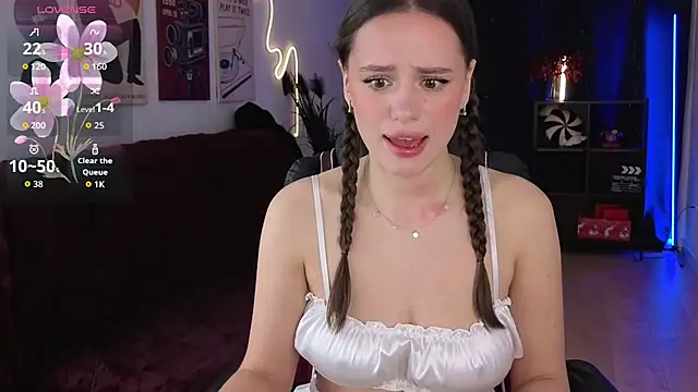 Emillias online show from 11.17.25