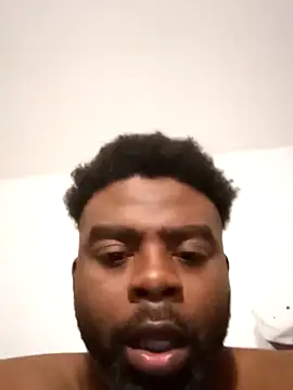 Snapshot of SLOWSTRO chatting on 09.10.25 SLOWSTRO online show from 09.10.25