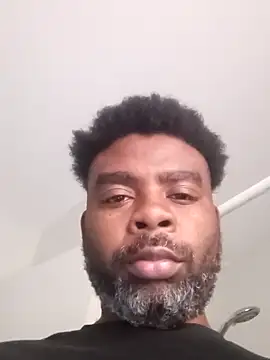 Snapshot of SLOWSTRO chatting on 09.12.25 SLOWSTRO online show from 09.12.25