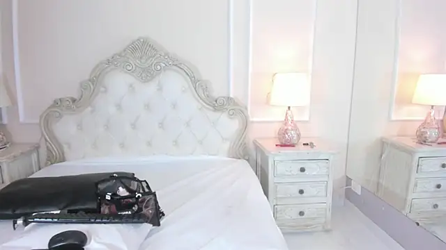 SamanthaPierce online show from 11.19.25