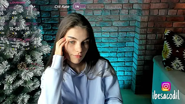 Snapshot of adriana_allien chatting on 12.19.24 adriana allien online show from 12.19.24