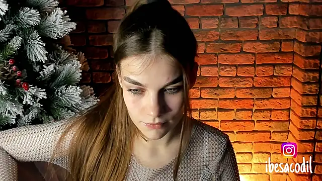 Snapshot of adriana_allien chatting on 12.27.24 adriana allien online show from 12.27.24