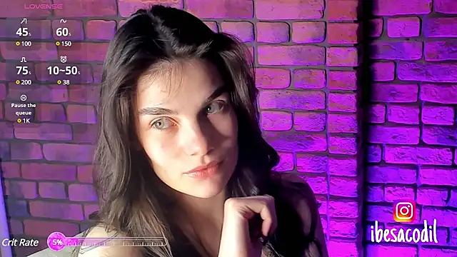 Snapshot of adriana_allien chatting on 01.18.25 adriana allien online show from 01.18.25