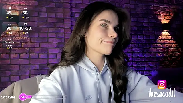 Snapshot of adriana_allien chatting on 02.10.25 adriana allien online show from 02.10.25