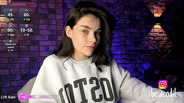 Snapshot of adriana_allien chatting on 02.14.25 adriana allien online show from 02.14.25