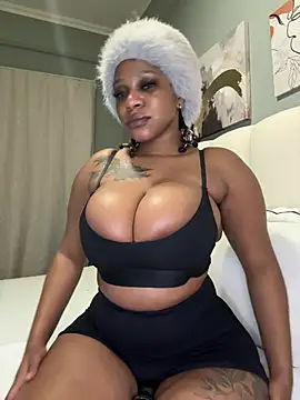 BeautyAuroa online show from 04.25.26