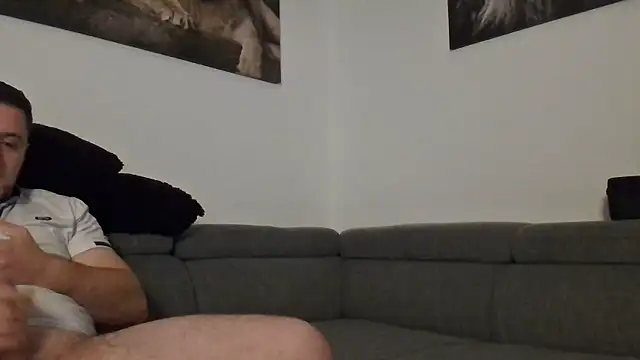 Snapshot of LoveXAddict chatting on 01.05.25 LoveXAddict online show from 01.05.25