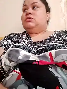 Snapshot of Kiara_Anjo22 chatting on 12.04.24 Kiara Anjo22 online show from 12.04.24