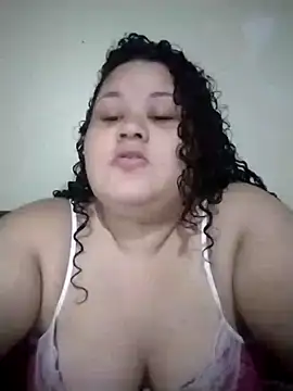 Snapshot of Kiara_Anjo22 chatting on 02.21.25 Kiara Anjo22 online show from 02.21.25