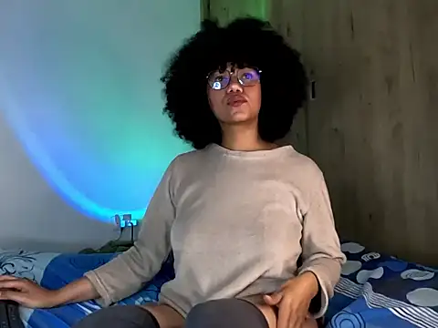 Snapshot of Ale_xandra chatting on 05.12.26 Ale xandra online show from 05.12.26